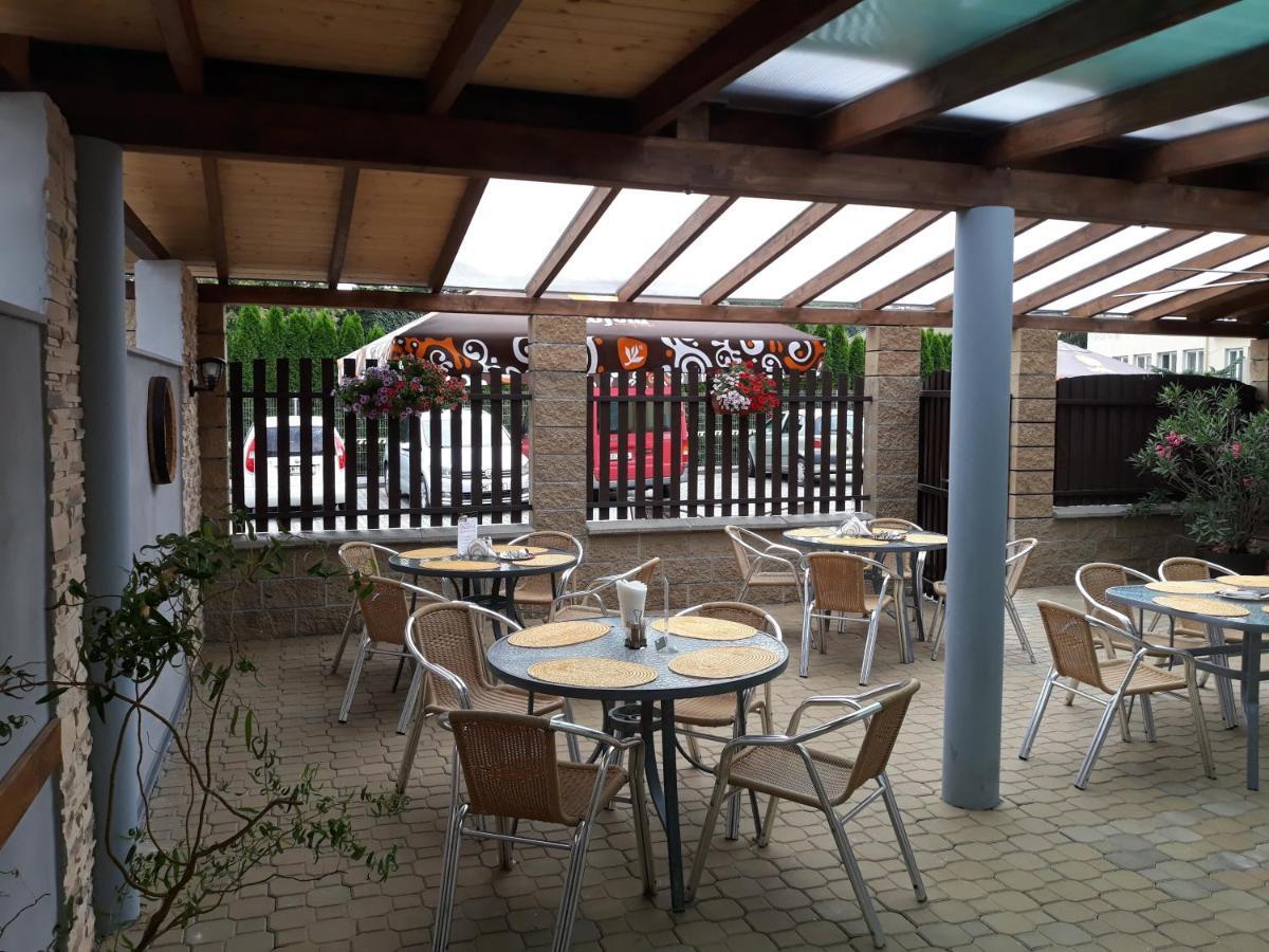 Penzion Fantasy - Restaurant Lipnik nad Becvou Exterior photo